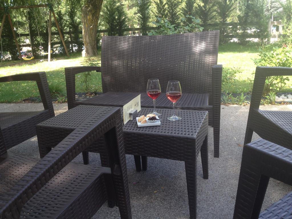 Logis Hotel Le Lac Embrun Exterior foto